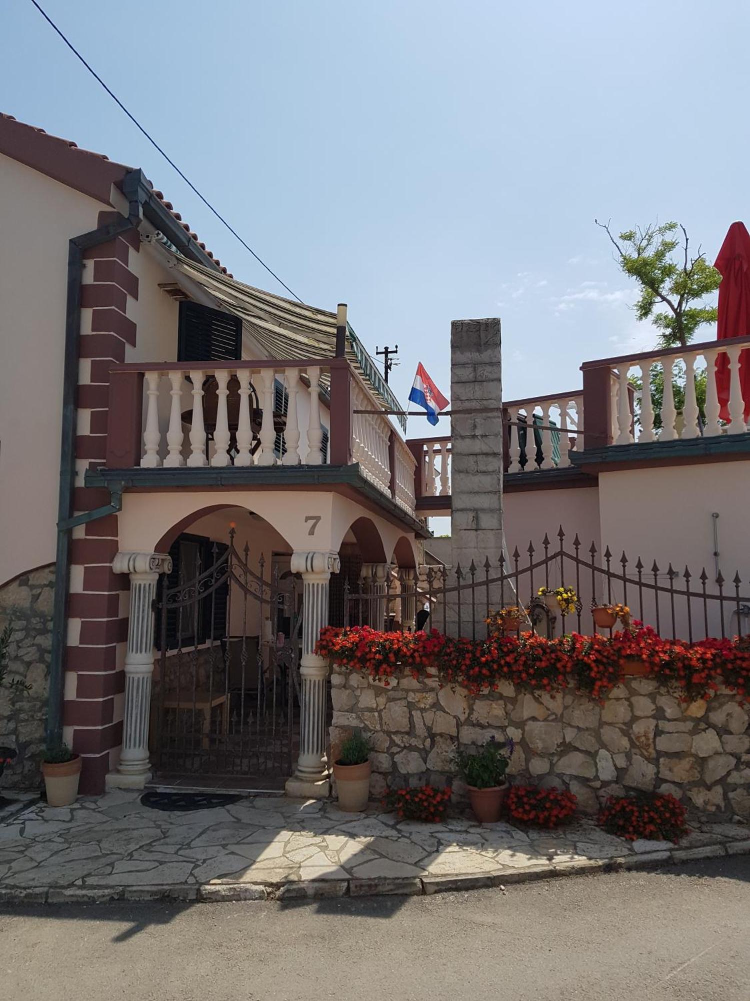 Apartments Liljana Privlaka Экстерьер фото